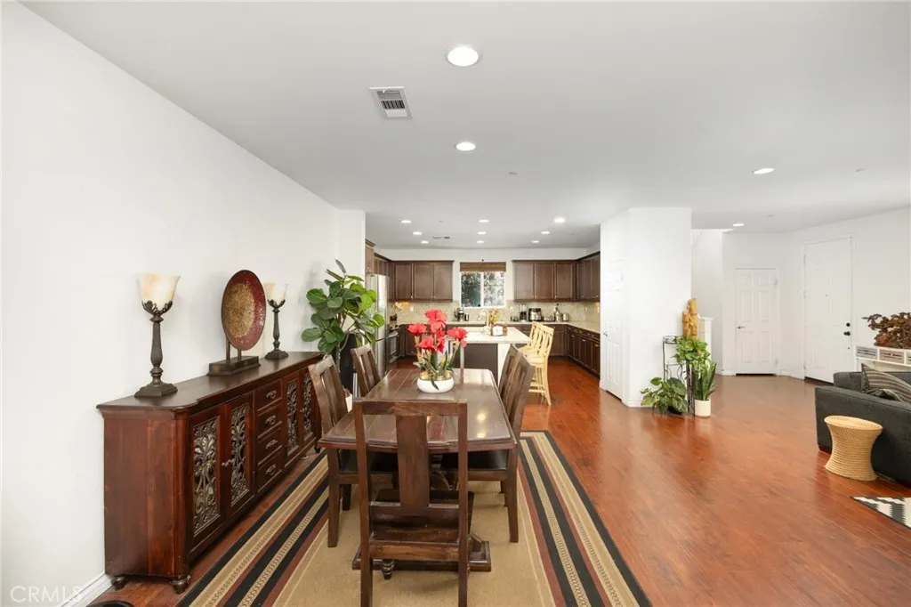 Ontario, California 91764, United States, 4 Bedrooms Bedrooms, ,3 BathroomsBathrooms,Residential,Active,120613