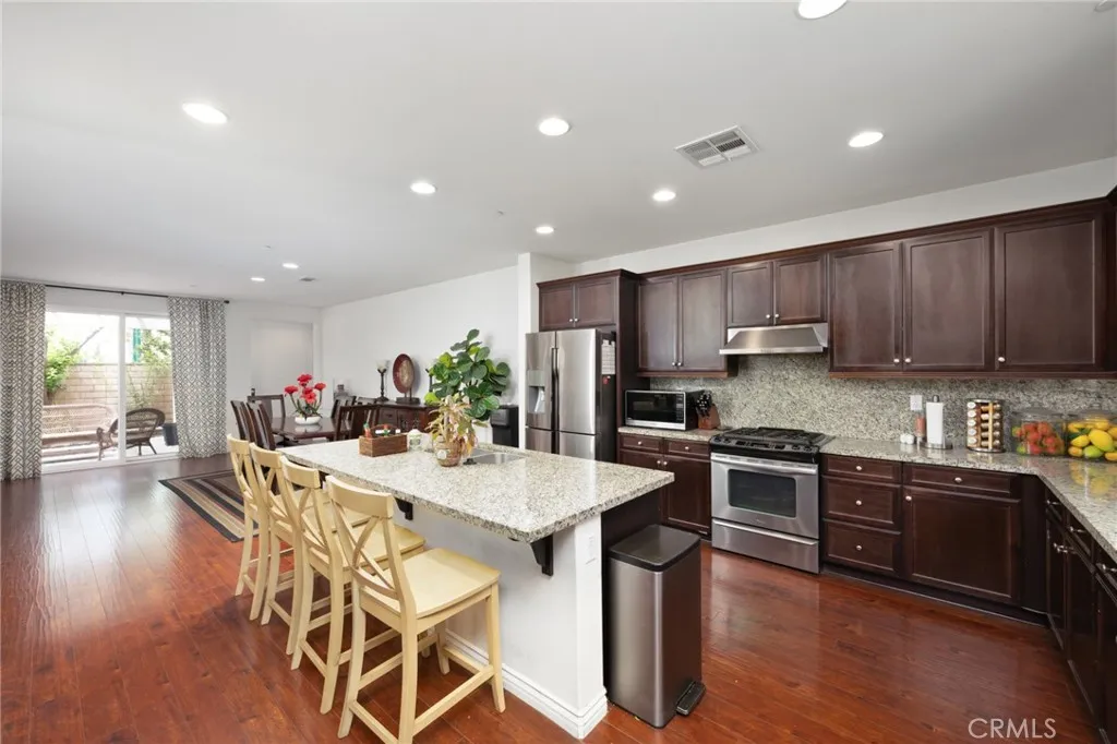 Ontario, California 91764, United States, 4 Bedrooms Bedrooms, ,3 BathroomsBathrooms,Residential,Active,120613