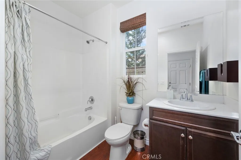 Ontario, California 91764, United States, 4 Bedrooms Bedrooms, ,3 BathroomsBathrooms,Residential,Active,120613