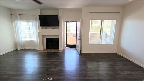 Photo of 147 Mcafee Court, Thousand Oaks, CA 91360 (MLS # SR26117347)