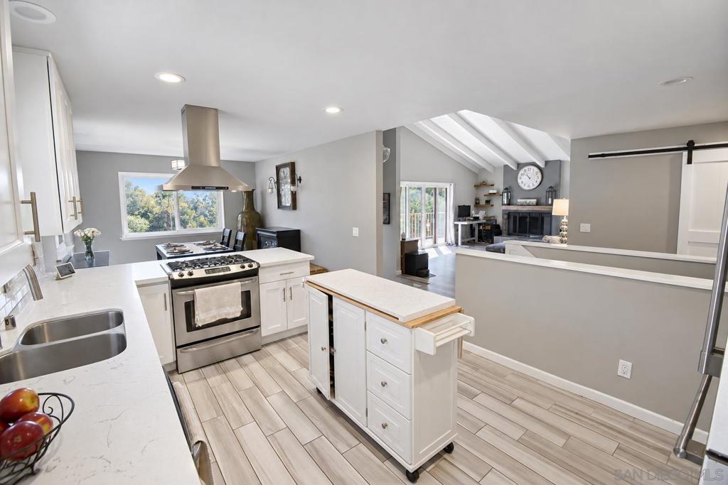 3115 BERNARDO LANE