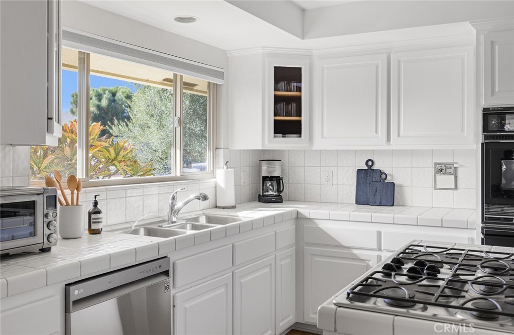 Corona Highlands (CORH) - Residential Lease
