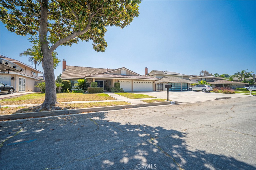 3932 Bonita Place
