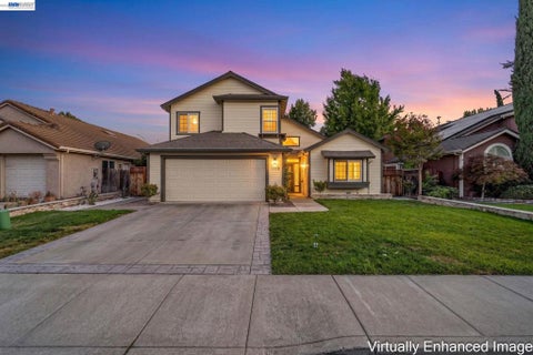 Photo of 1910 Harvest Landing Ct, Tracy, CA 95376 (MLS # 41145572)