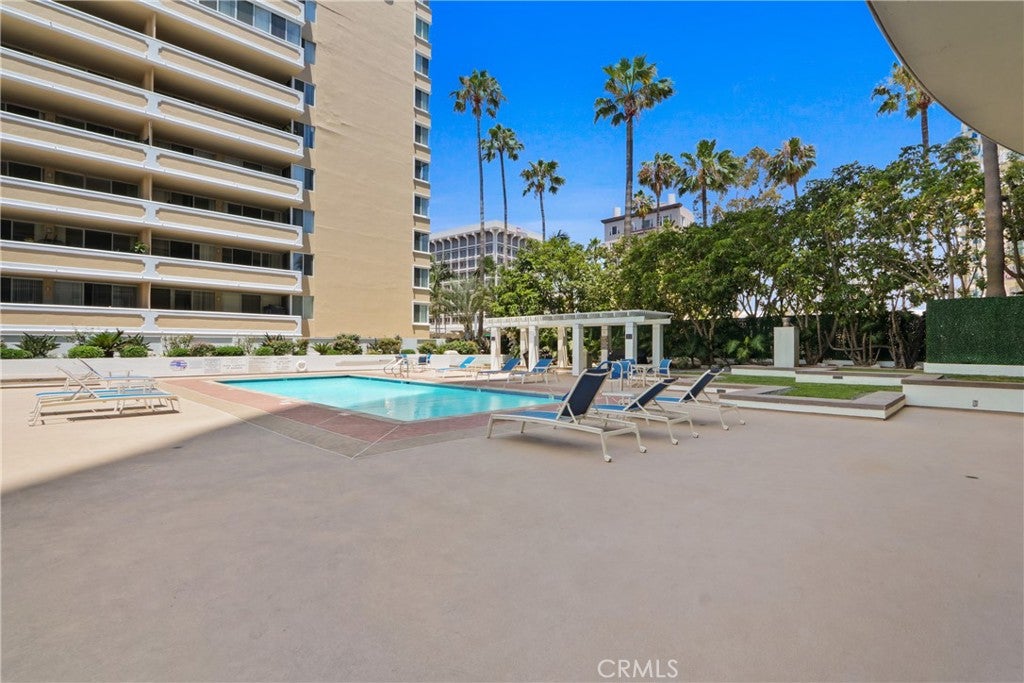 700 E Ocean Boulevard 1102