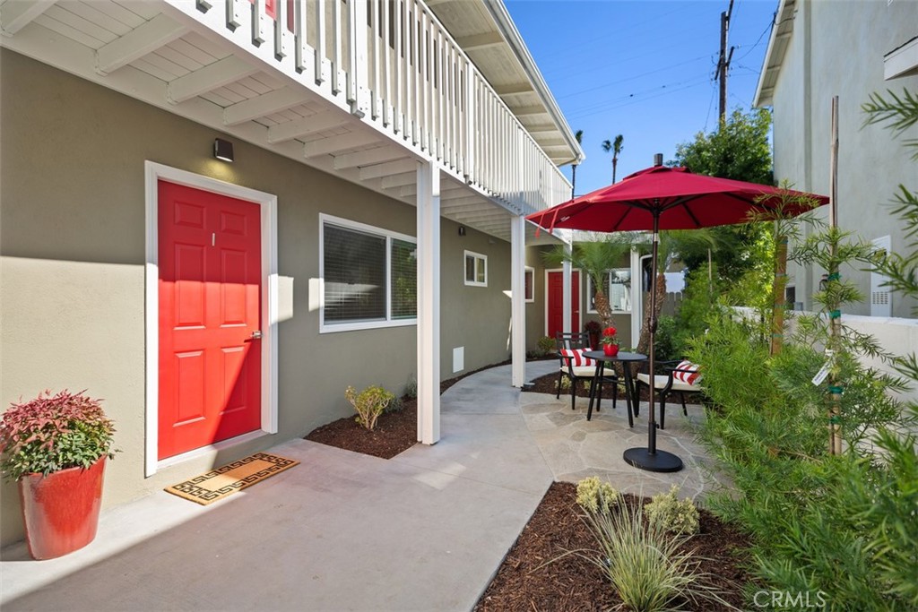 111 Avenida De La Grulla 1