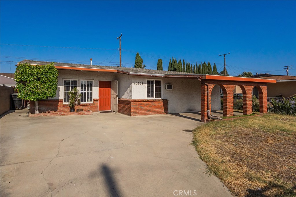 BACK ON THE MARKET and One of the best opportunities to hit the market in Norwalk! Featuring 4 bedrooms, 2 bathrooms, and a versatile bonus room, this 1,496 sq ft home offers a practical and spacious layout well-suited for growing or combined families.
Built in 1953 and set on a 4,962 sq ft lot, the property includes a convenient carport and additional parking in gated cement driveway. The bonus room provides added flexibility—perfect for a game room or a guest quarters with its own attached bed and bath.
While the home could benefit from some cosmetic updates, it presents a great opportunity to add your personal touch and build equity. With solid construction and a flexible floor plan, this property is an excellent option for first-time buyers looking to enter the market or an investment opportunity.
Don’t miss this chance to own a well-located home in a desirable Norwalk neighborhood.