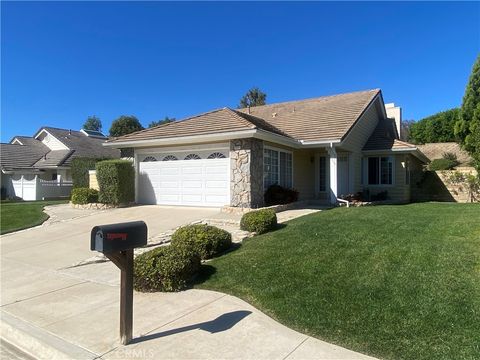Photo of 3572 Birdsong Ave, Thousand Oaks, CA 91360 (MLS # PI26063594)