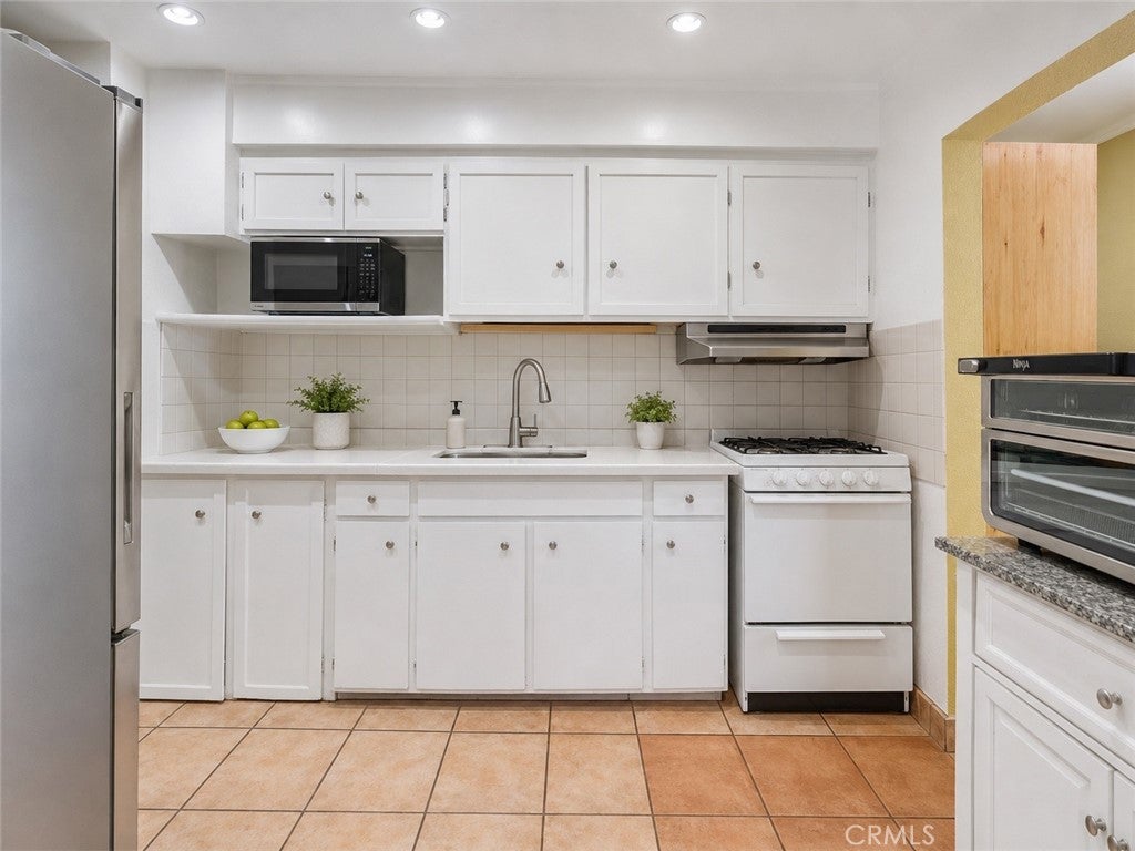 3812 Middlebury