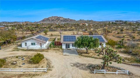 Photo of 4537 Anita Avenue, Yucca Valley, CA 92284 (MLS # OC26027239)