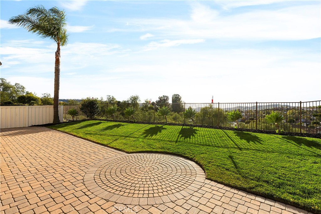 444 Camino Flora Vista