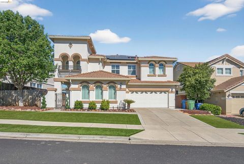 Photo of 2631 Torrey Pines Dr, Brentwood, CA 94513 (MLS # 41128713)