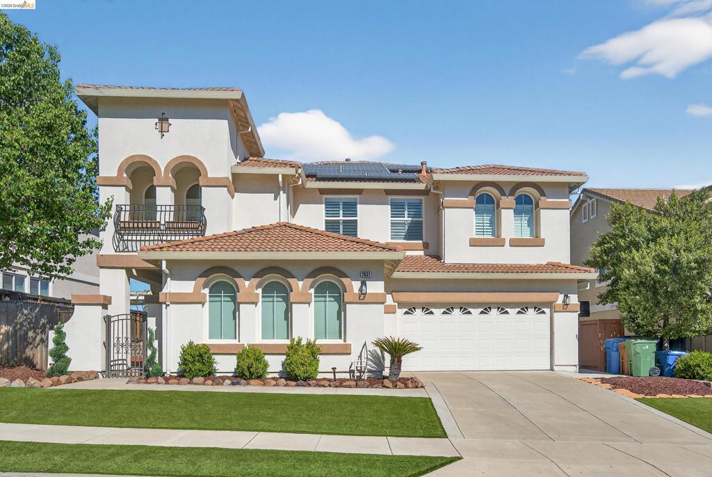 2631 Torrey Pines Dr