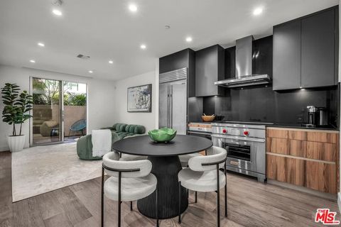 Photo of 728 N Sweetzer Avenue #112, West Hollywood, CA 90069 (MLS # 26666937)