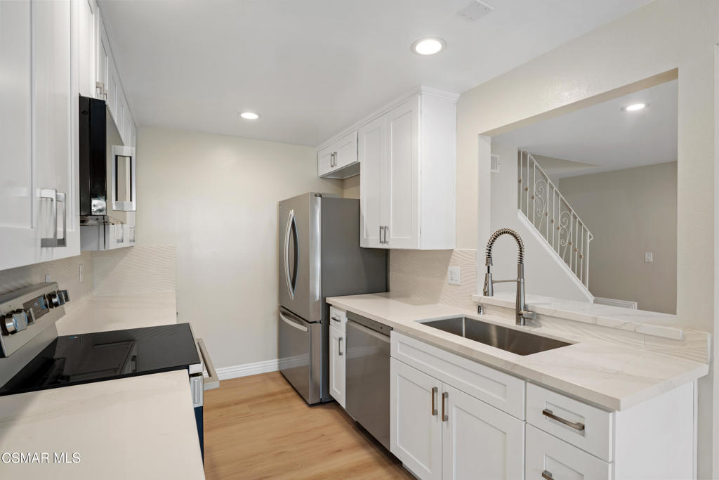 Village Glen-724 - 724 - Residential