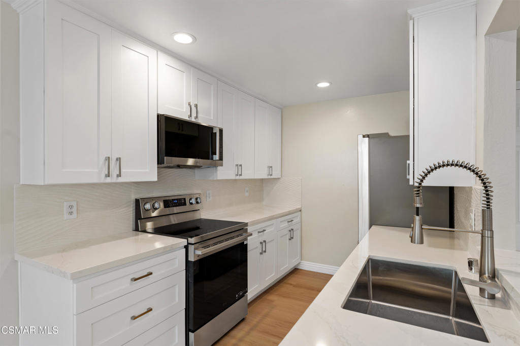 Village Glen-724 - 724 - Residential
