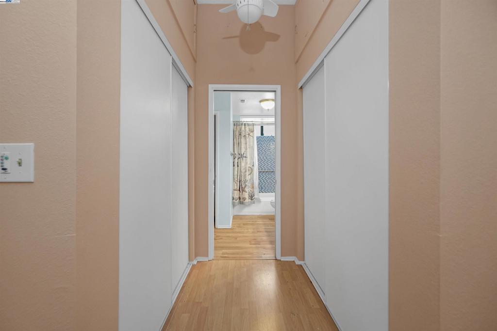 UNIVERSITY HILLS - Residential