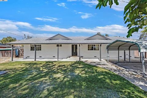 Photo of 16881 N Midway Rd, Tracy, CA 95377 (MLS # 41116009) Photo of 16881 N Midway Rd, Tracy, CA 95377 (MLS # 41116009)