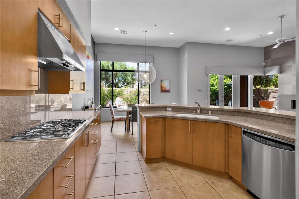 922 Alejo Vista