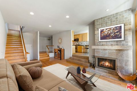 Photo of 17087 Palisades Circle, Pacific Palisades, CA 90272 (MLS # 25569467) Photo of 17087 Palisades Circle, Pacific Palisades, CA 90272 (MLS # 25569467)