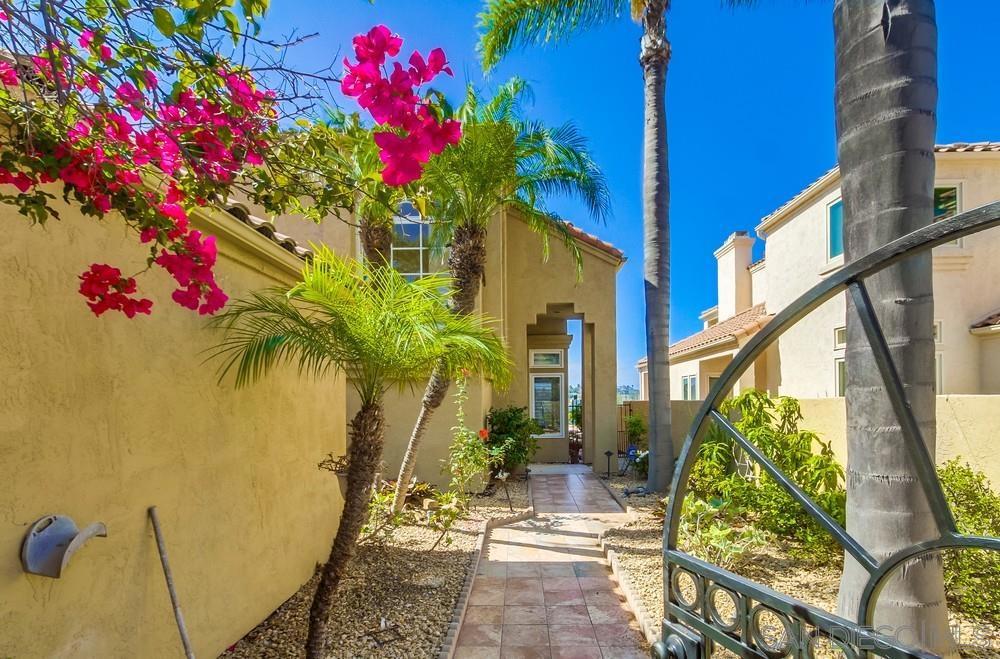 La Costa - Residential