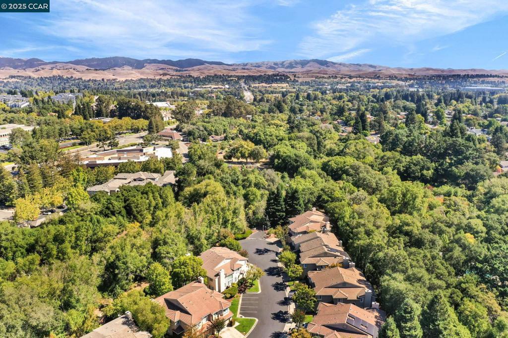 CANYON PARK - Residential