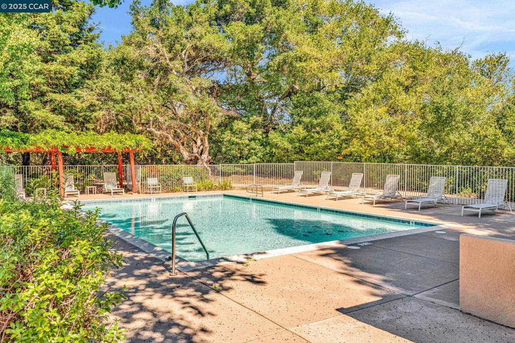 CANYON PARK - Residential