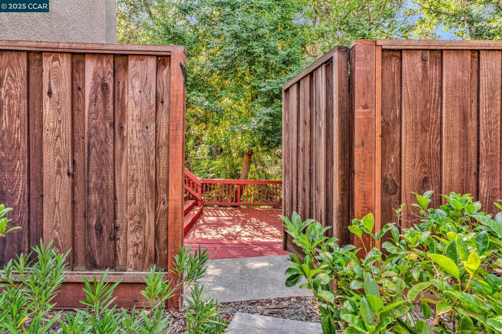 CANYON PARK - Residential