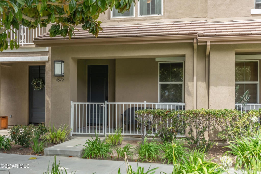 4572 Via Presidio