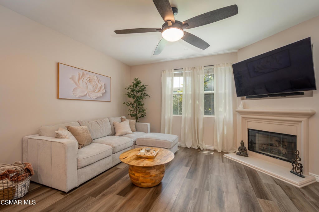 4572 Via Presidio