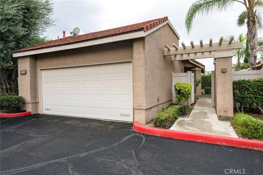 8348 Gabriel DR