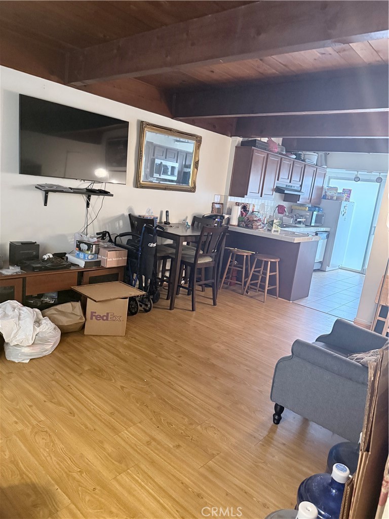 4040 Grand View 65