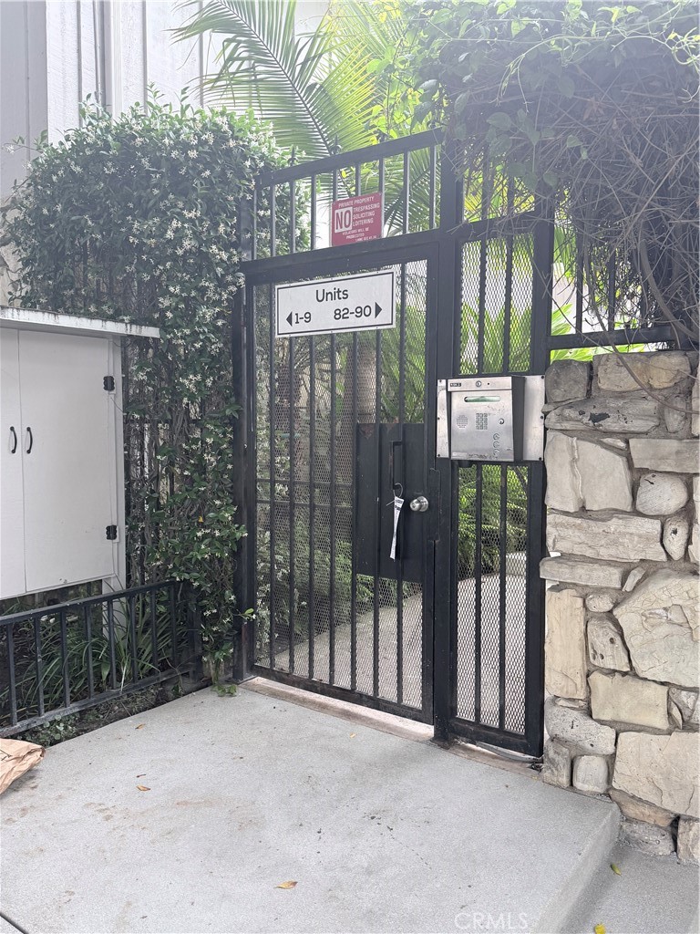 4040 Grand View 65