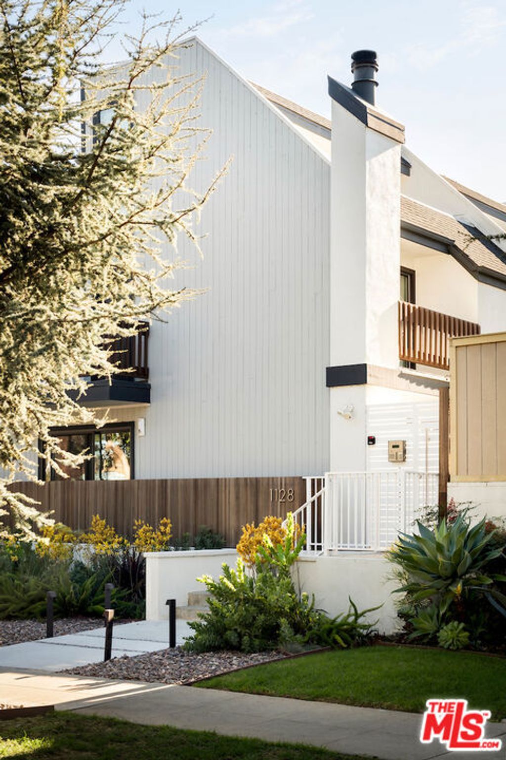 Photo of 1128 15th Street #3, Santa Monica, CA 90403 (MLS # 25624193)