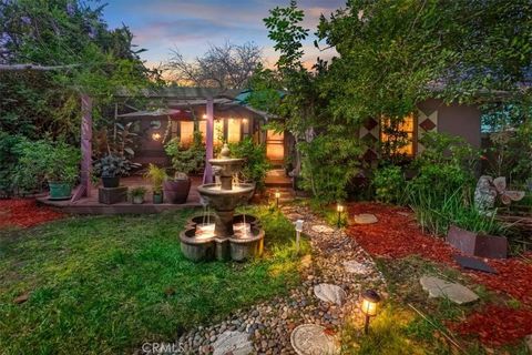 2310 Poinsettia Santa Ana CA 92706