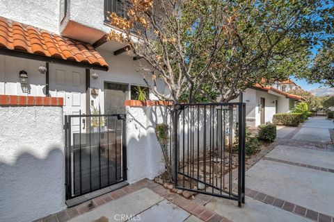 Photo of 10030 Owensmouth Avenue #59, Chatsworth, CA 91311 (MLS # SR26093047)