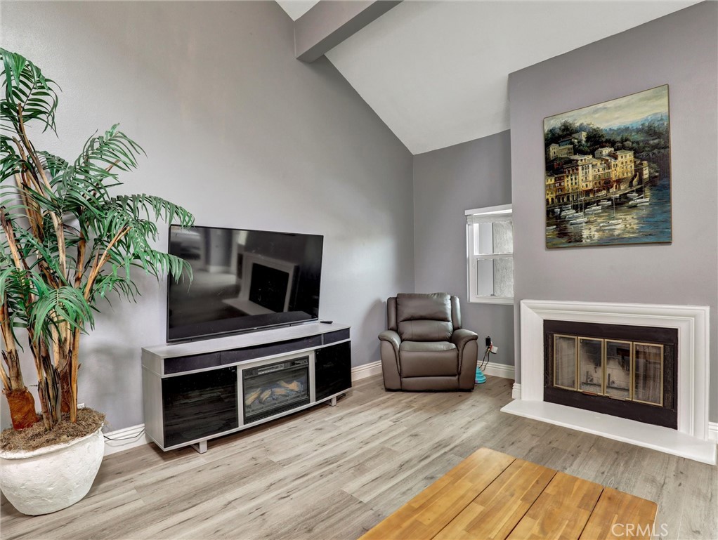 Expressions (RNE) - Residential