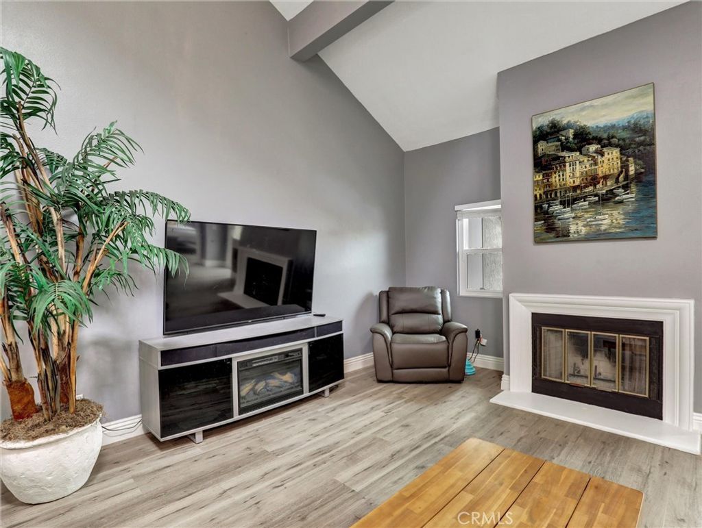 listing image 130720856748446046124