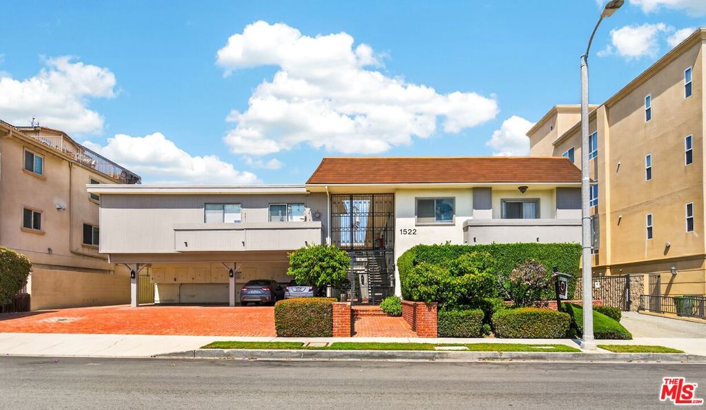 1522 S Centinela Avenue 101