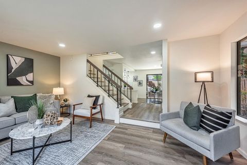 Photo of 3810 3810 Burton Cmn Cmn, Fremont, CA 94536 (MLS # 41124539)