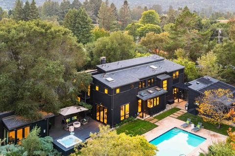 Photo of 130 Meadowood Drive, Portola Valley, CA 94028 (MLS # ML82028512)