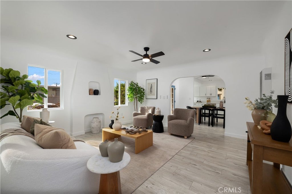363 W Spruce