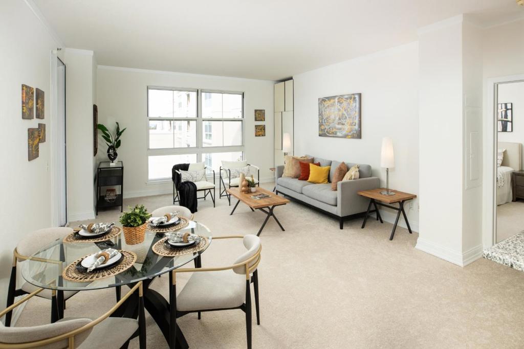 20488 Stevens Creek Boulevard 1607
