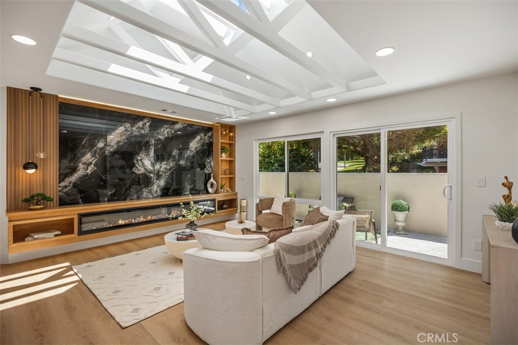 3253 San Amadeo P