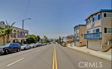637 Manhattan Beach Boulevard