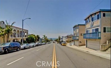 637 Manhattan Beach Boulevard