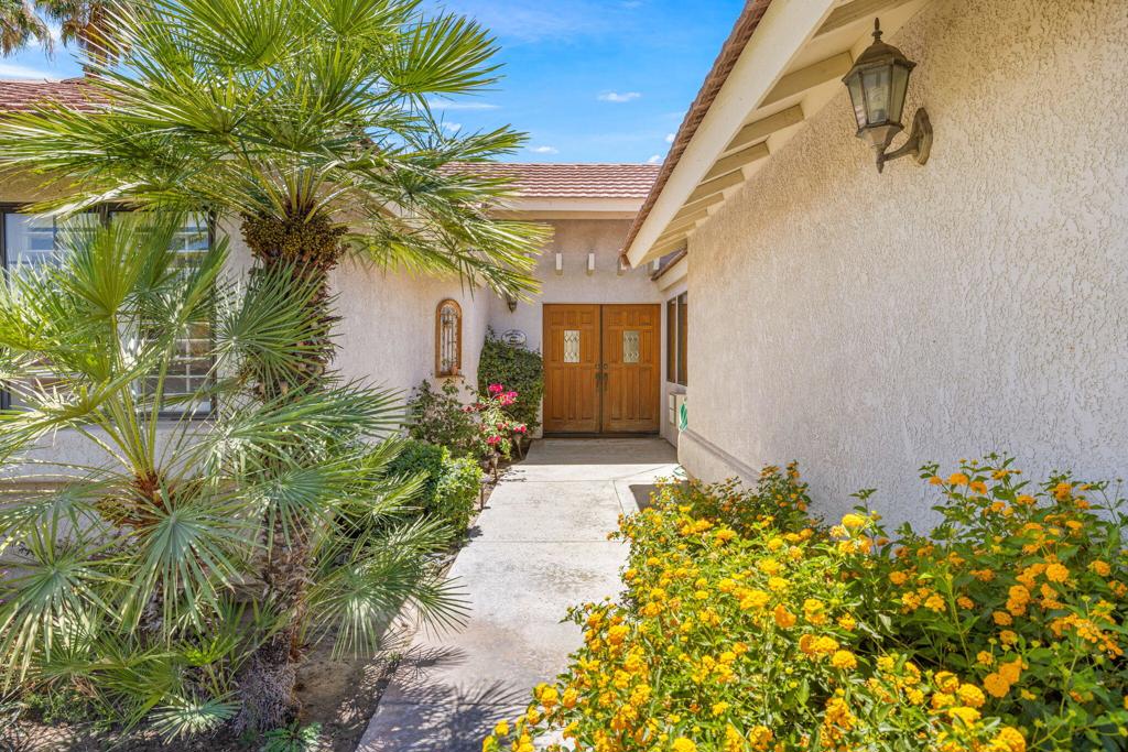 75179 La Sierra Drive