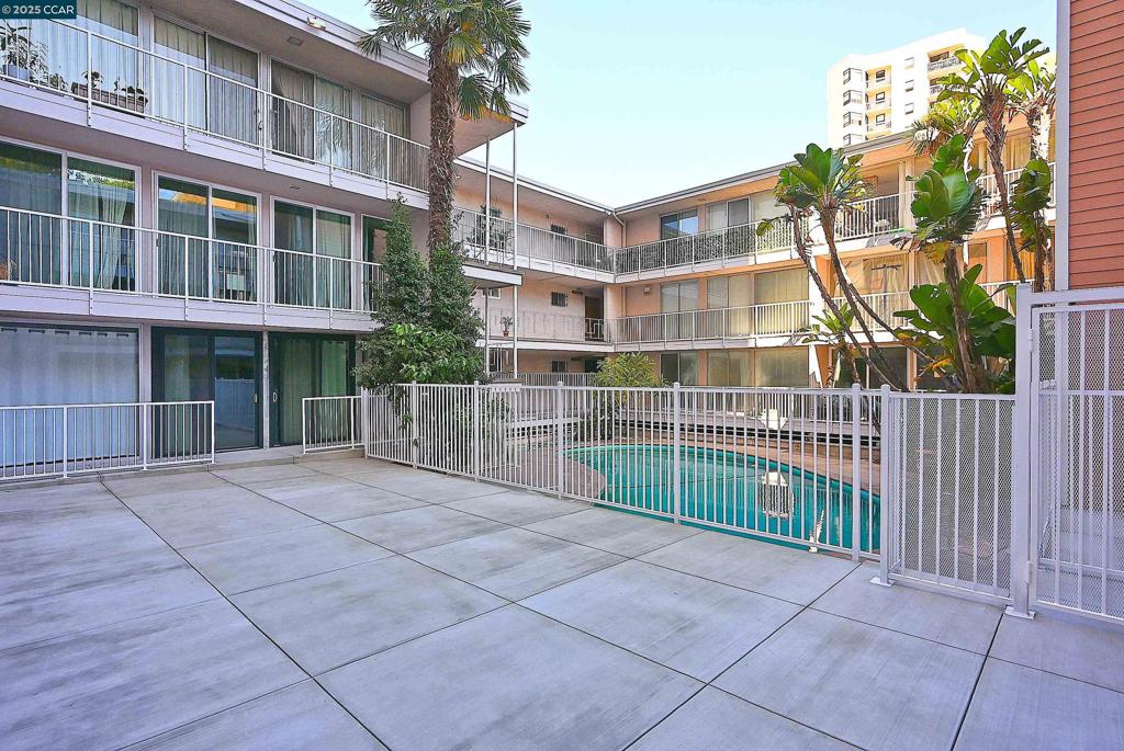 LAKEVIEW - Residential