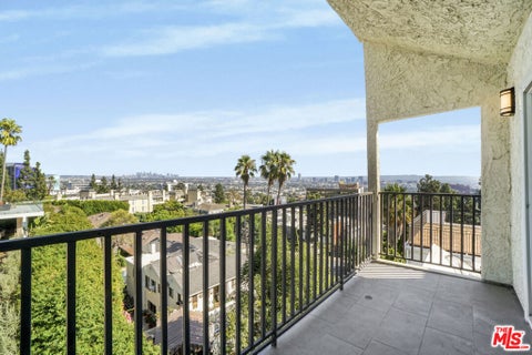 Photo of 1230 Horn Avenue #605, West Hollywood, CA 90069 (MLS # 26987407)