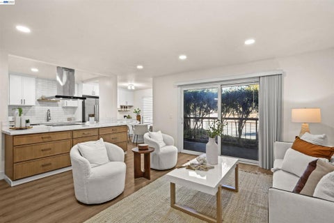 Photo of 470 N Civic Dr DR #103, Walnut Creek, CA 94596 (MLS # 41151425)